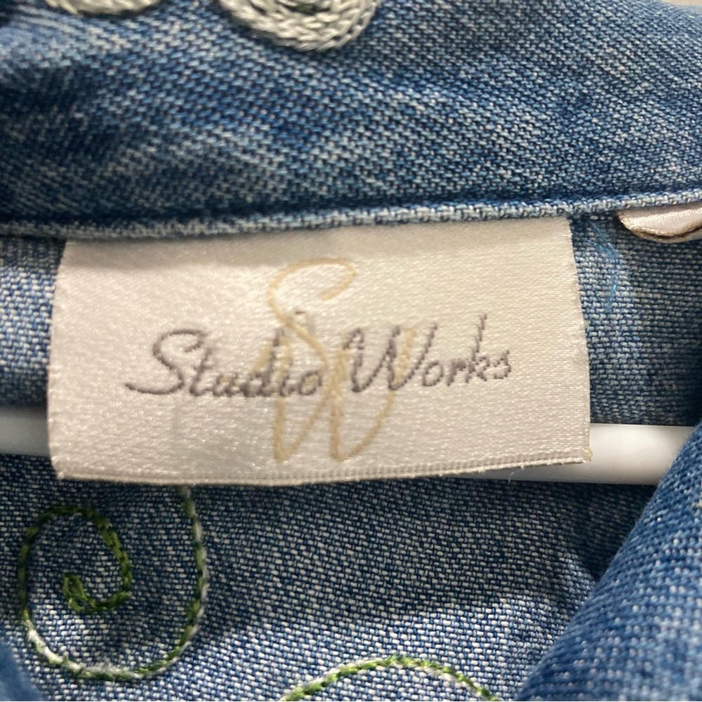 Studio Works Vintage Women’s Embroidered Denim Jacket - Picture 3 of 8